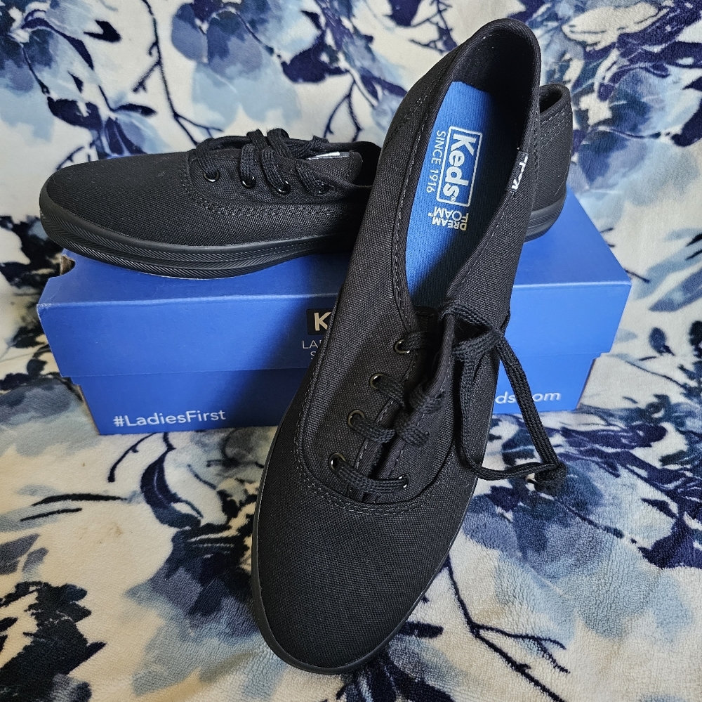 Keds champion shoes sz 9